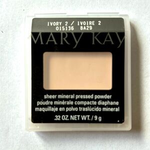Mary Kay Mineral Pressed Powder Color Ivory 2 NIB